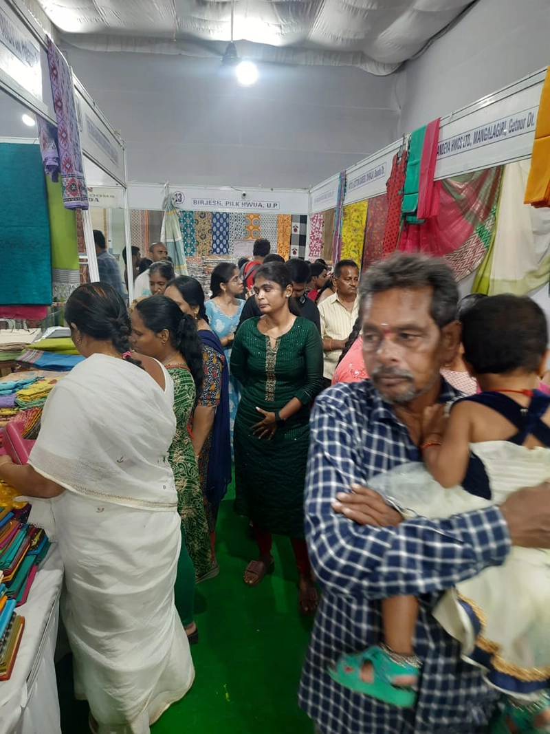 State Handloom Expo (SHE) 2023-2024 cum sale from 08-11-2023 to 21-11-2023 at Shilparamam, Guntur — photo 13