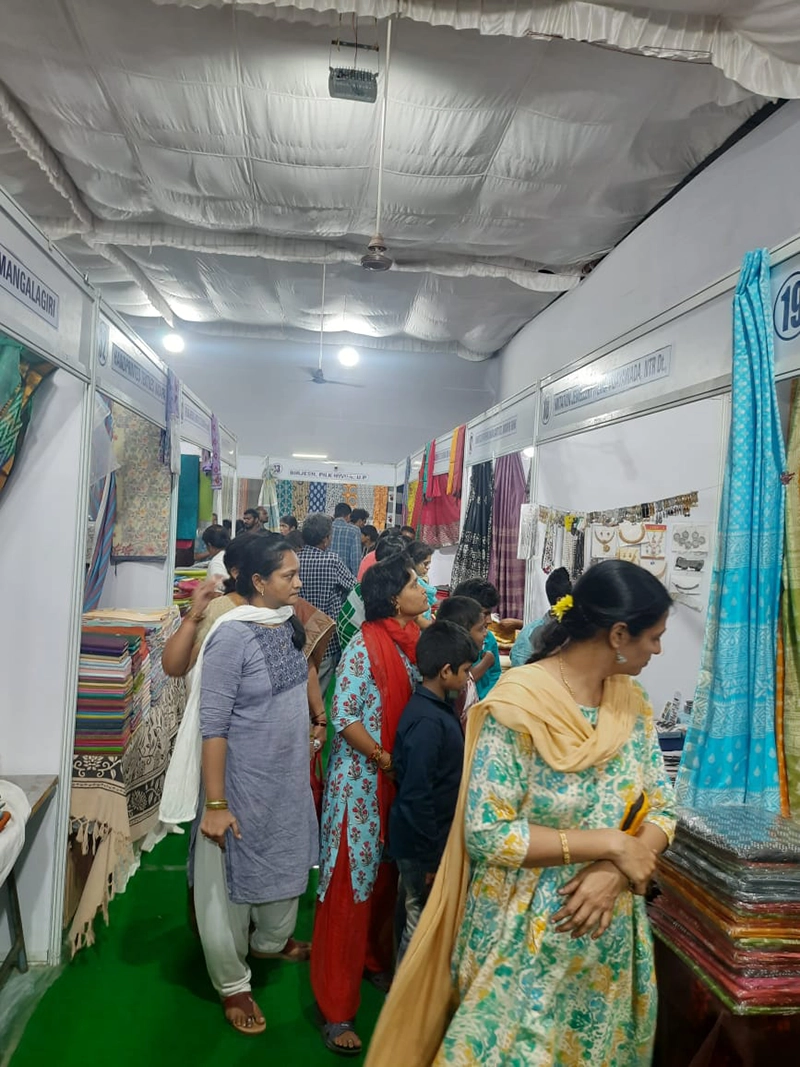 State Handloom Expo (SHE) 2023-2024 cum sale from 08-11-2023 to 21-11-2023 at Shilparamam, Guntur — photo 15