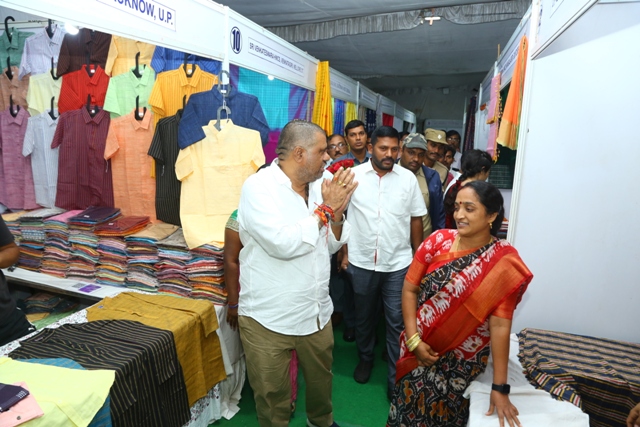 All-India Handloom Crafts Mela-2022  cum and sale from 16-12-2022 to 30-12-2022 at Shilparamam, Visakhapatnam — photo 13