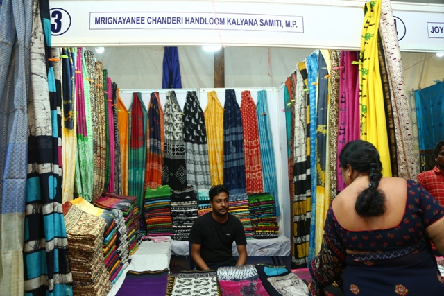 All-India Handloom Crafts Mela-2022  cum and sale from 16-12-2022 to 30-12-2022 at Shilparamam, Visakhapatnam — photo 7