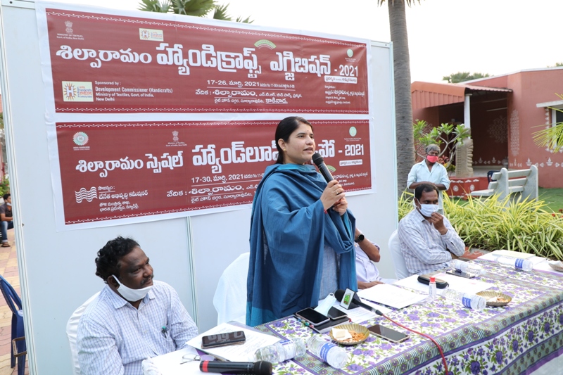 State Handloom Expo (SHE)-2021 cum and sale from 17-03-2021 to 30-03-2021 at Shilparamam Kakinada — photo 11