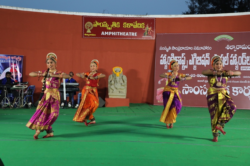 State Handloom Expo (SHE)-2021 cum and sale from 17-03-2021 to 30-03-2021 at Shilparamam Kakinada — photo 17
