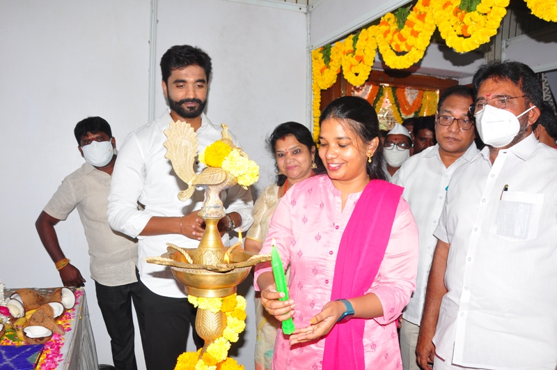 State Handloom Expo (SHE) 2022 cum and sale from 23-02-2022 to 08-03-2022 at Rajahmundry — photo 20