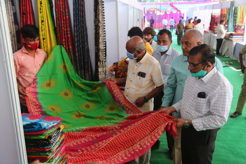 All-India Handloom Crafts Mela--2021  cum and sale from 16-12-2021 to 30-12-2021 at Shilparamam, Visakhapatnam — photo 7